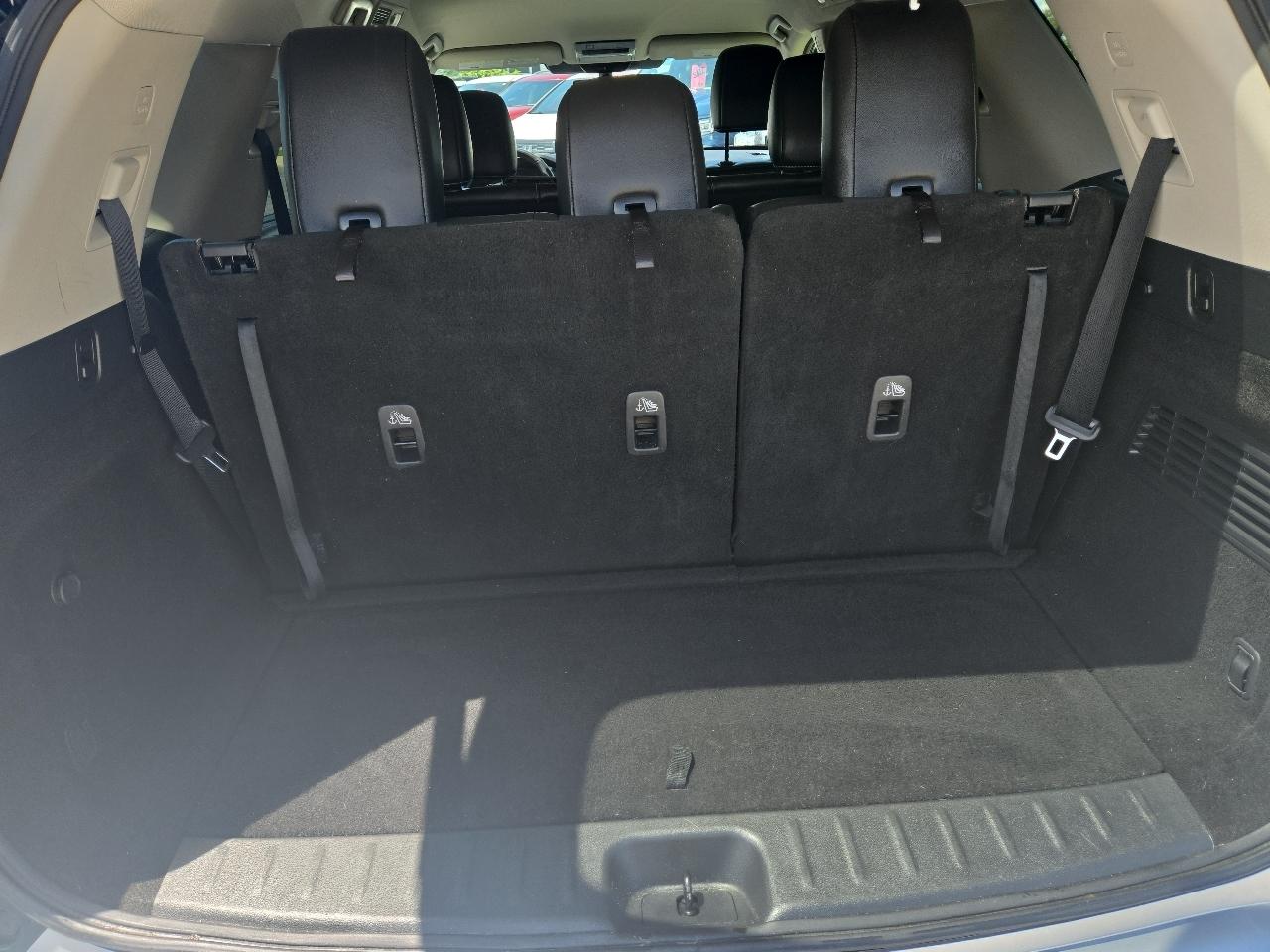 Nissan Pathfinder SL 4WD 2023
