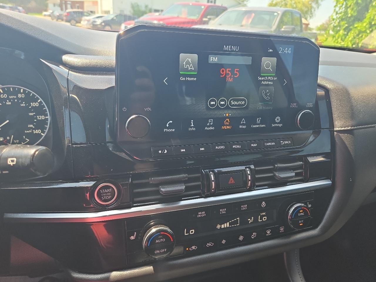Nissan Pathfinder SL 4WD 2024