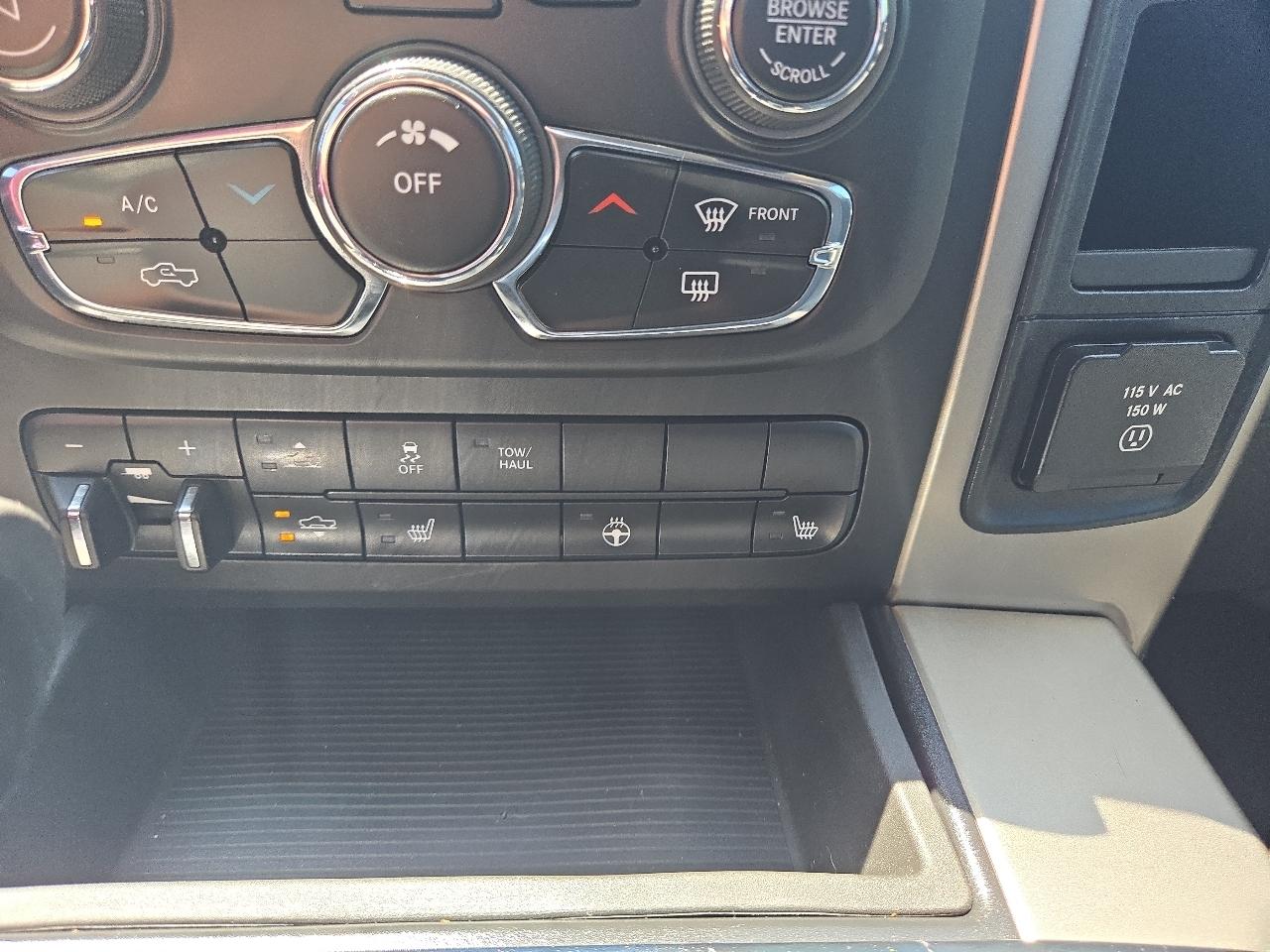 RAM 1500 SLT Quad Cab 4WD 2013