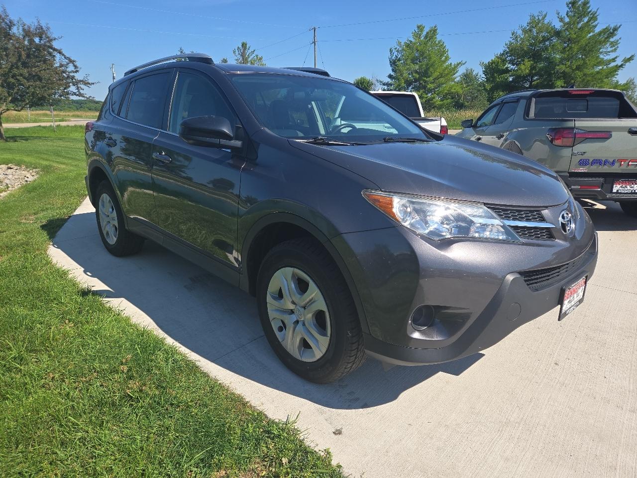 Toyota RAV4 LE AWD 2015
