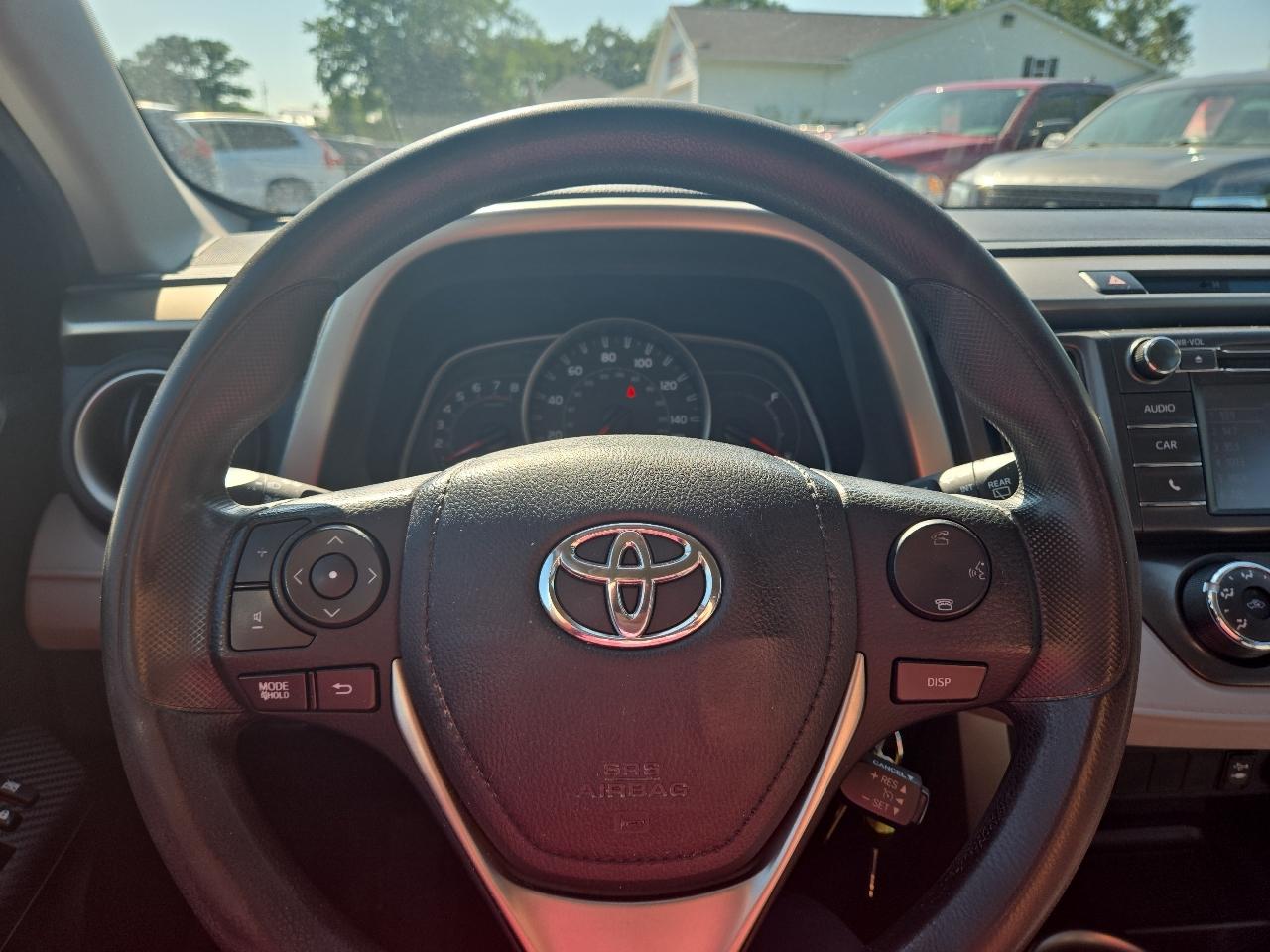 Toyota RAV4 LE AWD 2015