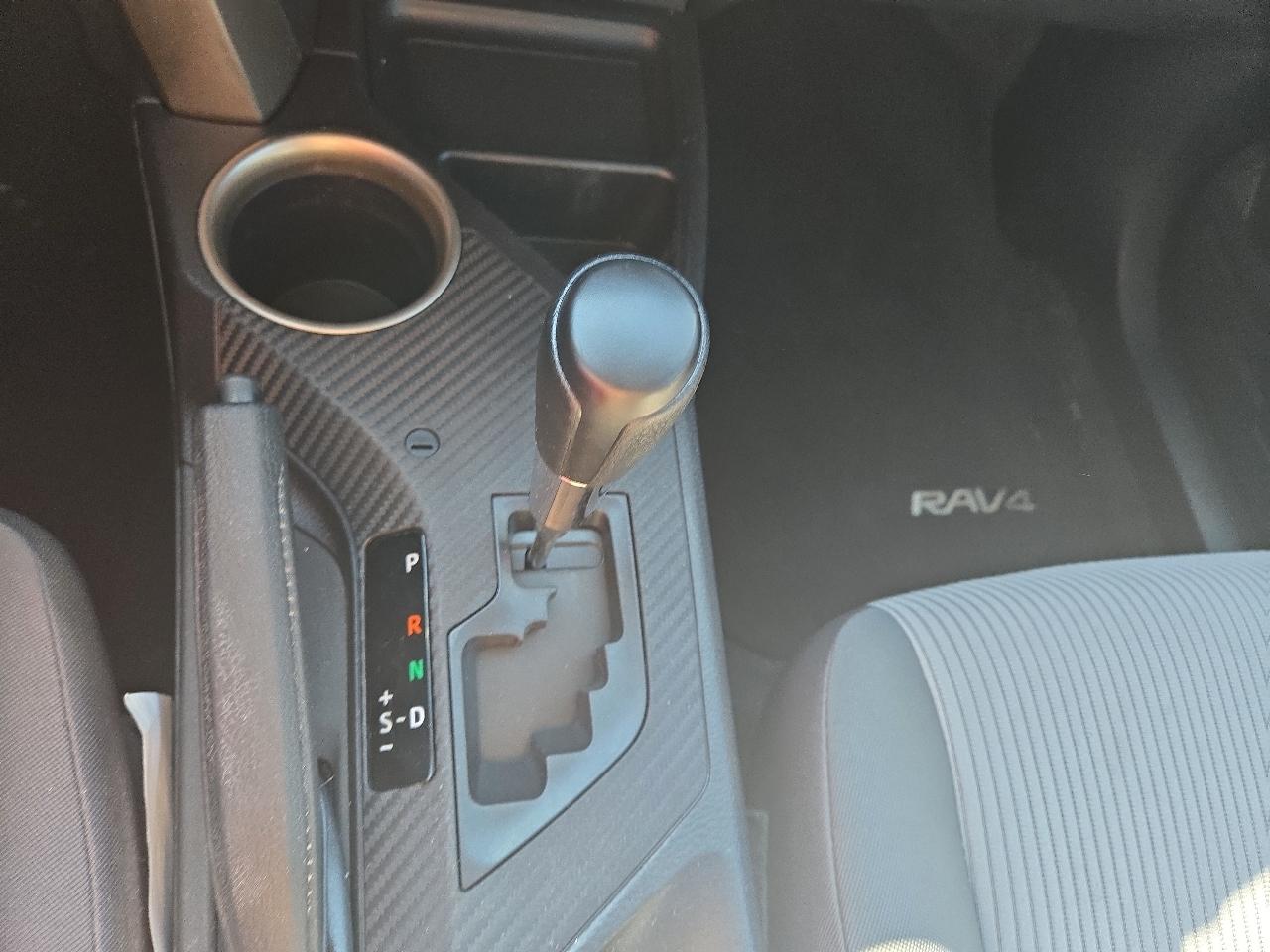 Toyota RAV4 LE AWD 2015