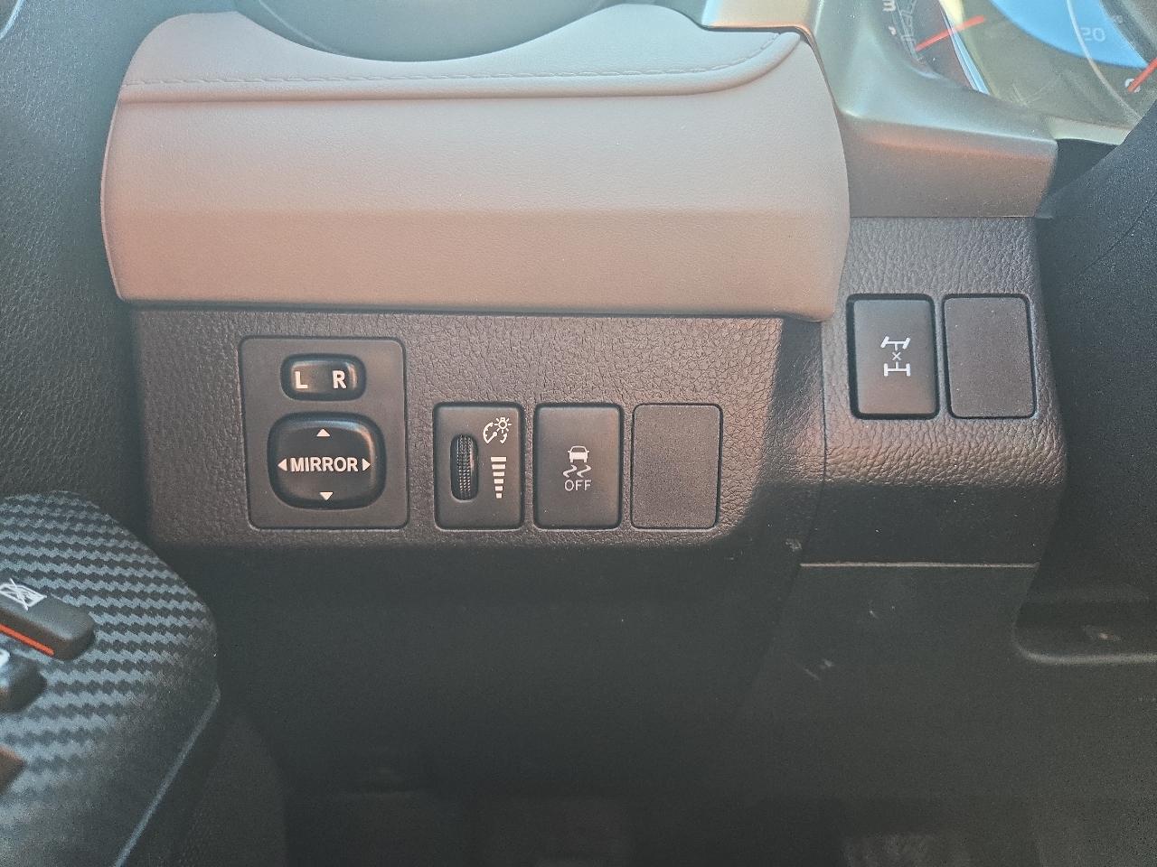 Toyota RAV4 LE AWD 2015