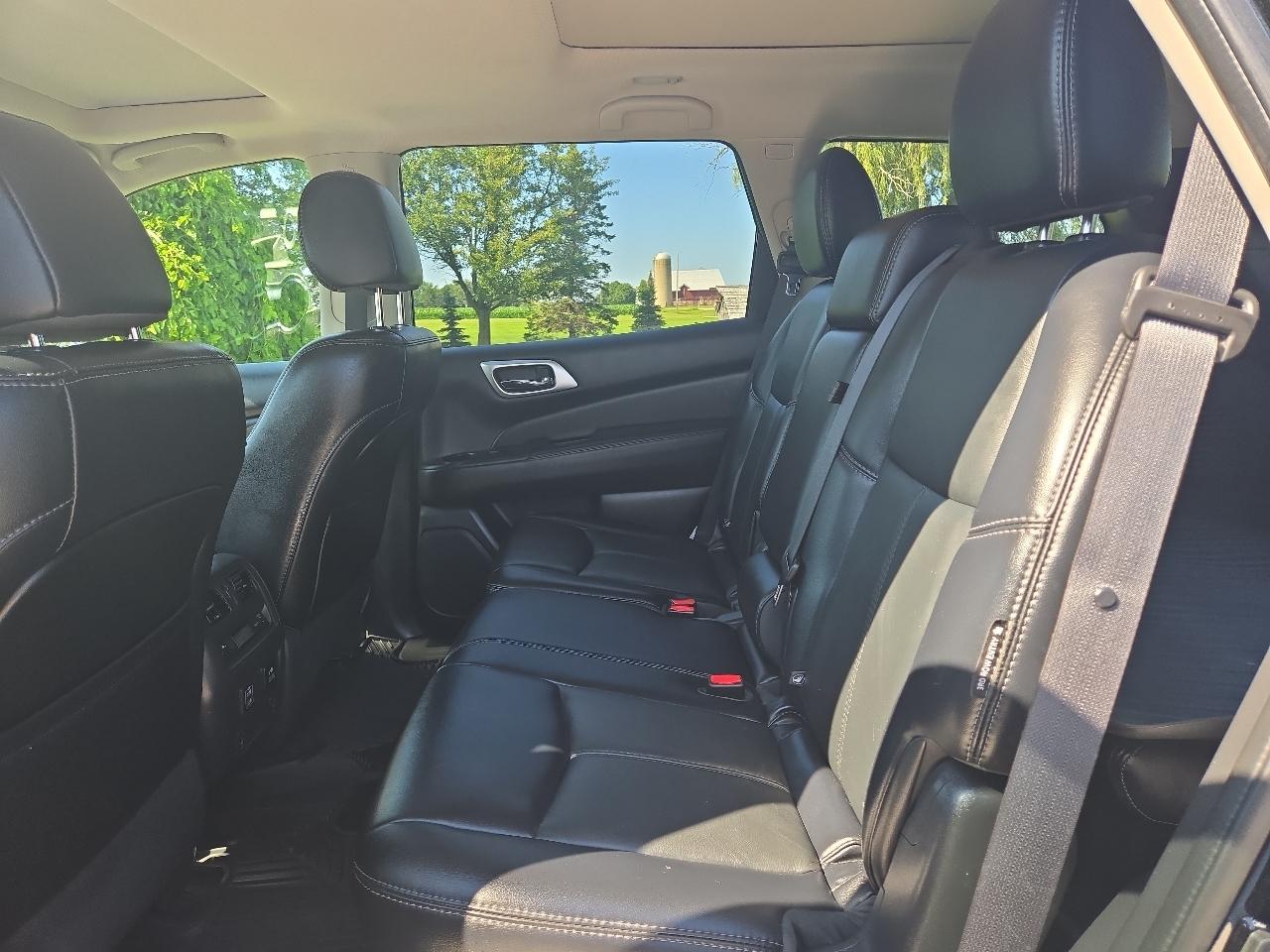 Nissan Pathfinder SV 4WD 2018