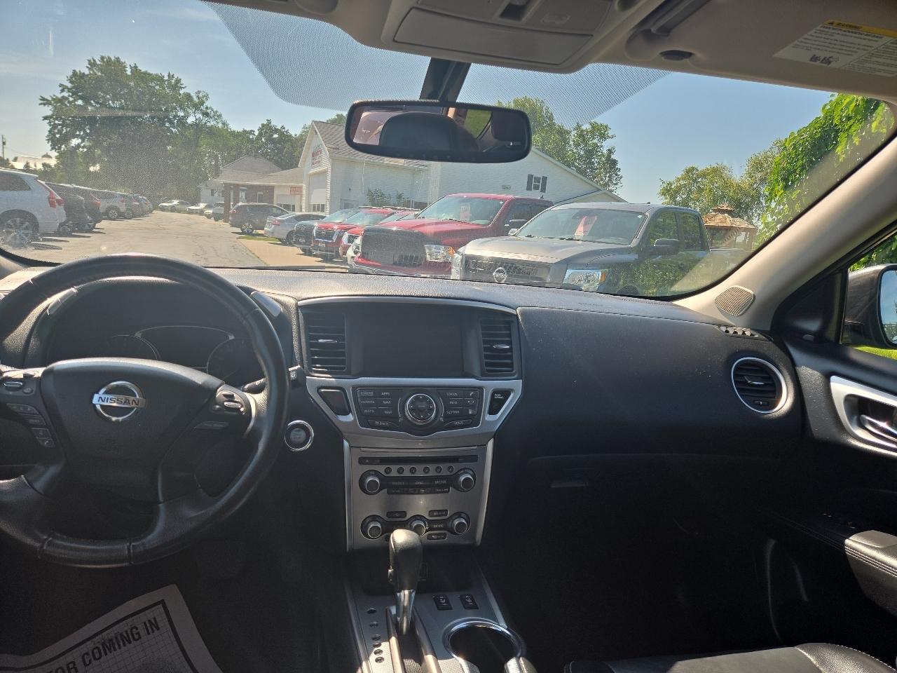 Nissan Pathfinder SV 4WD 2018
