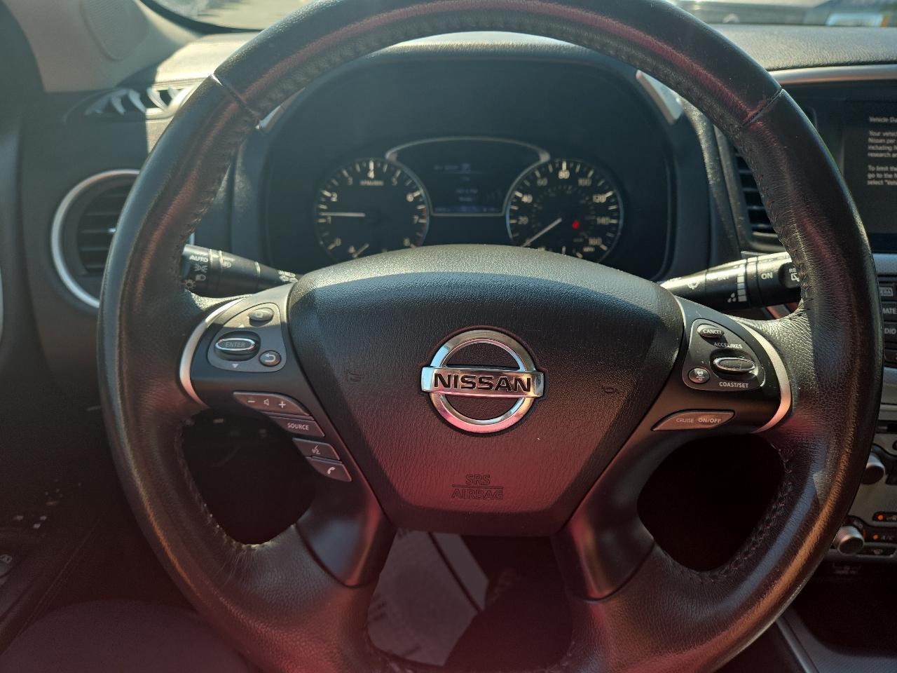 Nissan Pathfinder SV 4WD 2018