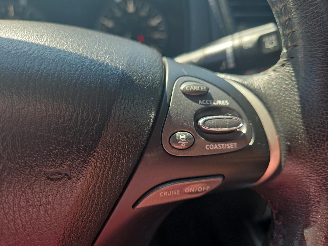 Nissan Pathfinder SV 4WD 2018