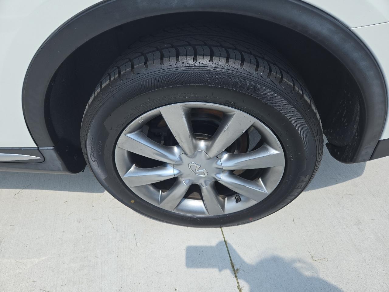 Infiniti QX50 Base AWD 2016