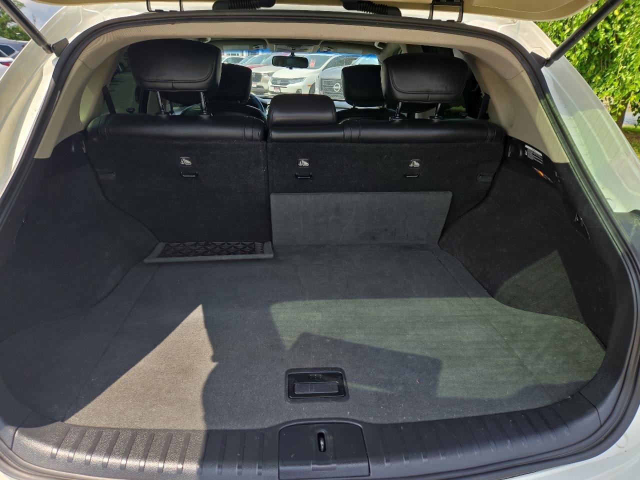Infiniti QX50 Base AWD 2016