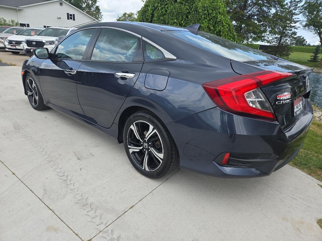 Honda Civic Touring Sedan CVT 2016