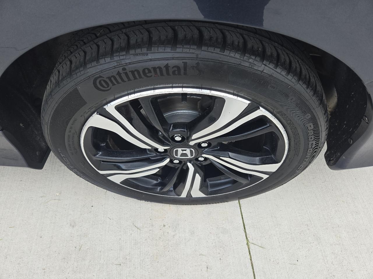 Honda Civic Touring Sedan CVT 2016