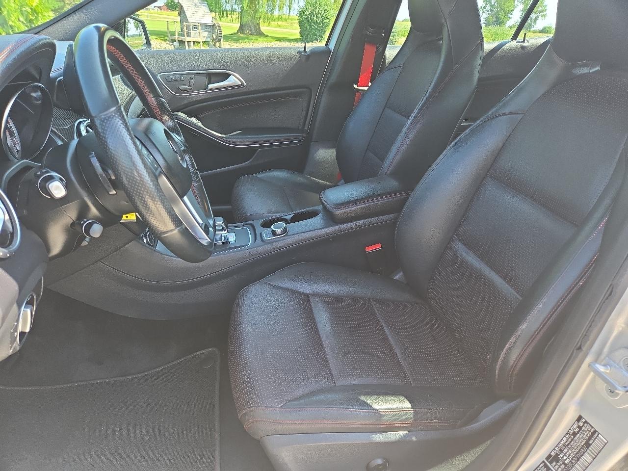 Mercedes-Benz GLA-Class GLA45 AMG 4MATIC 2015