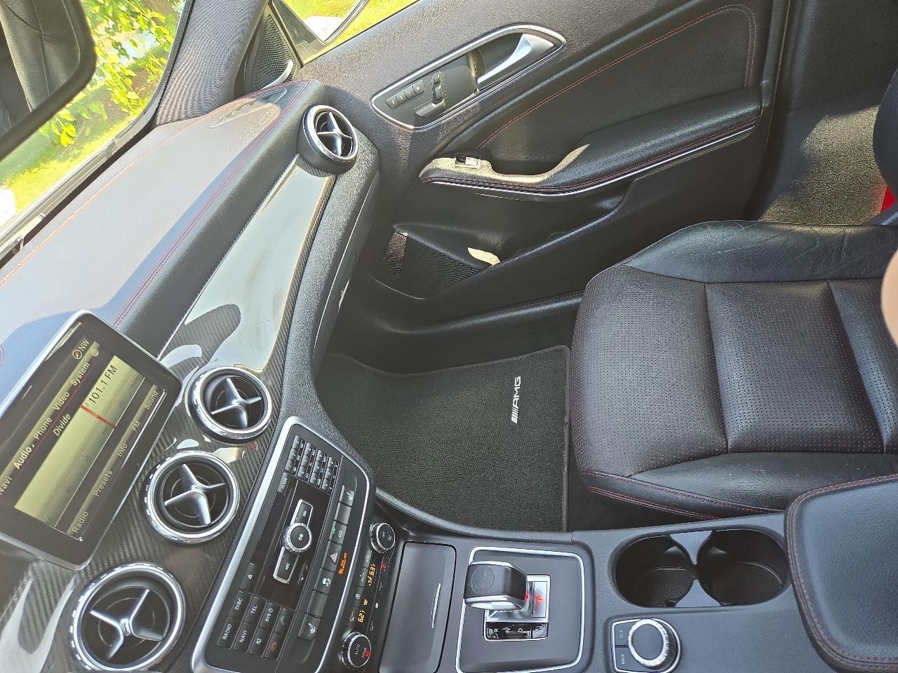 Mercedes-Benz GLA-Class GLA45 AMG 4MATIC 2015
