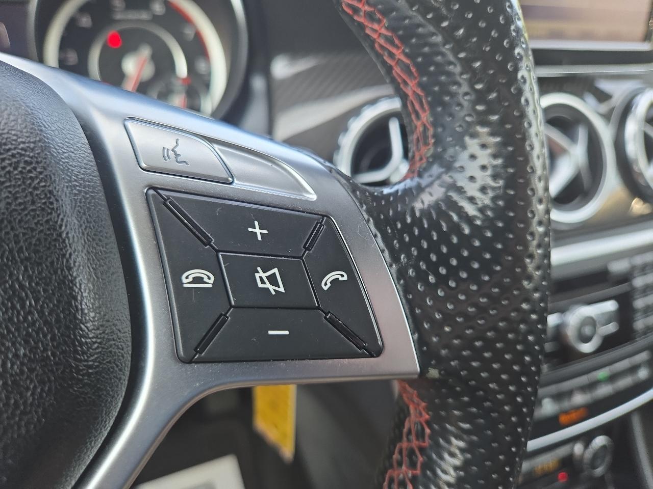 Mercedes-Benz GLA-Class GLA45 AMG 4MATIC 2015