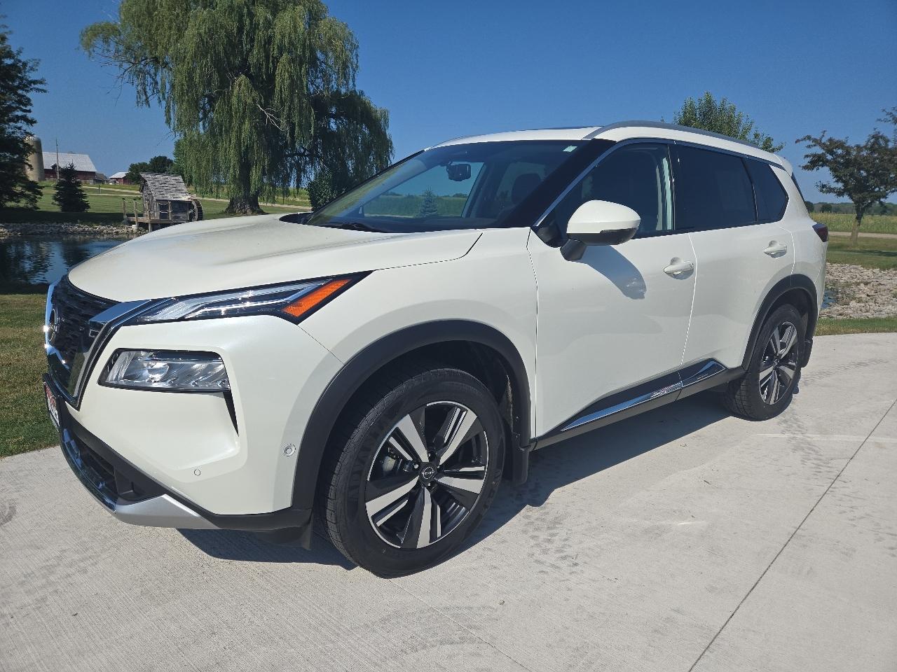 2023 Nissan Rogue Platinum AWD