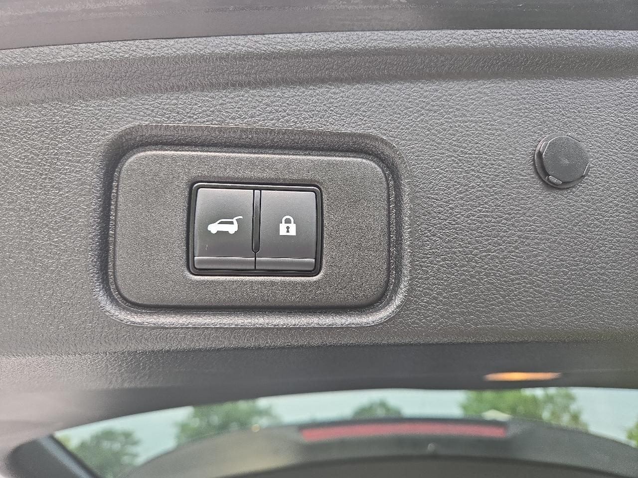 Nissan Pathfinder SL 4WD 2023