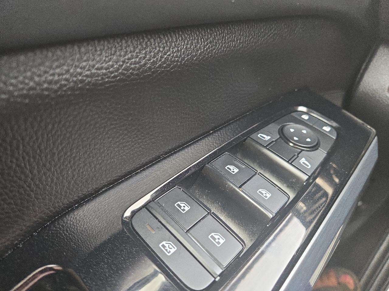 Nissan Pathfinder SL 4WD 2023