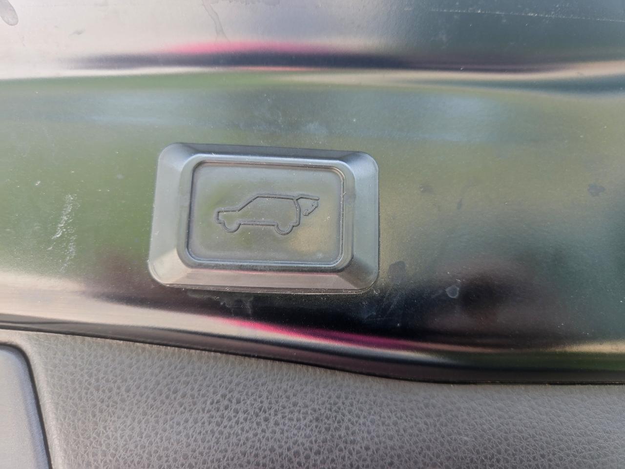 Toyota RAV4 Limited AWD 2019