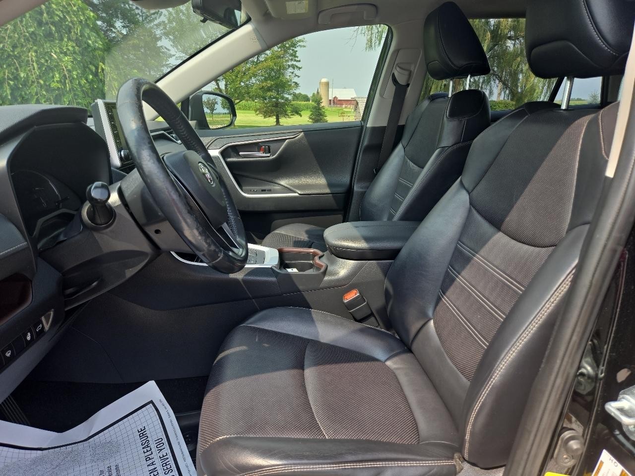 Toyota RAV4 Limited AWD 2019