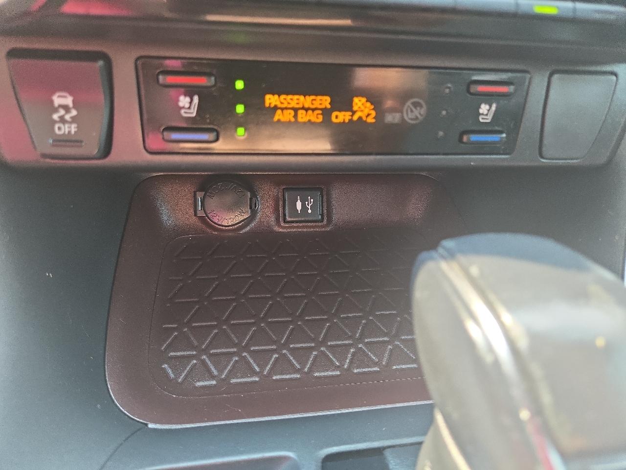 Toyota RAV4 Limited AWD 2019