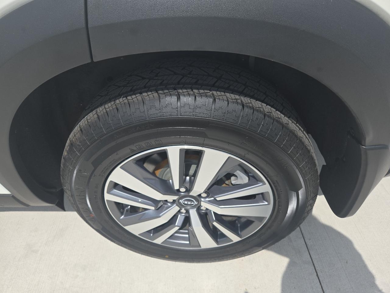 Nissan Pathfinder SL 4WD 2023
