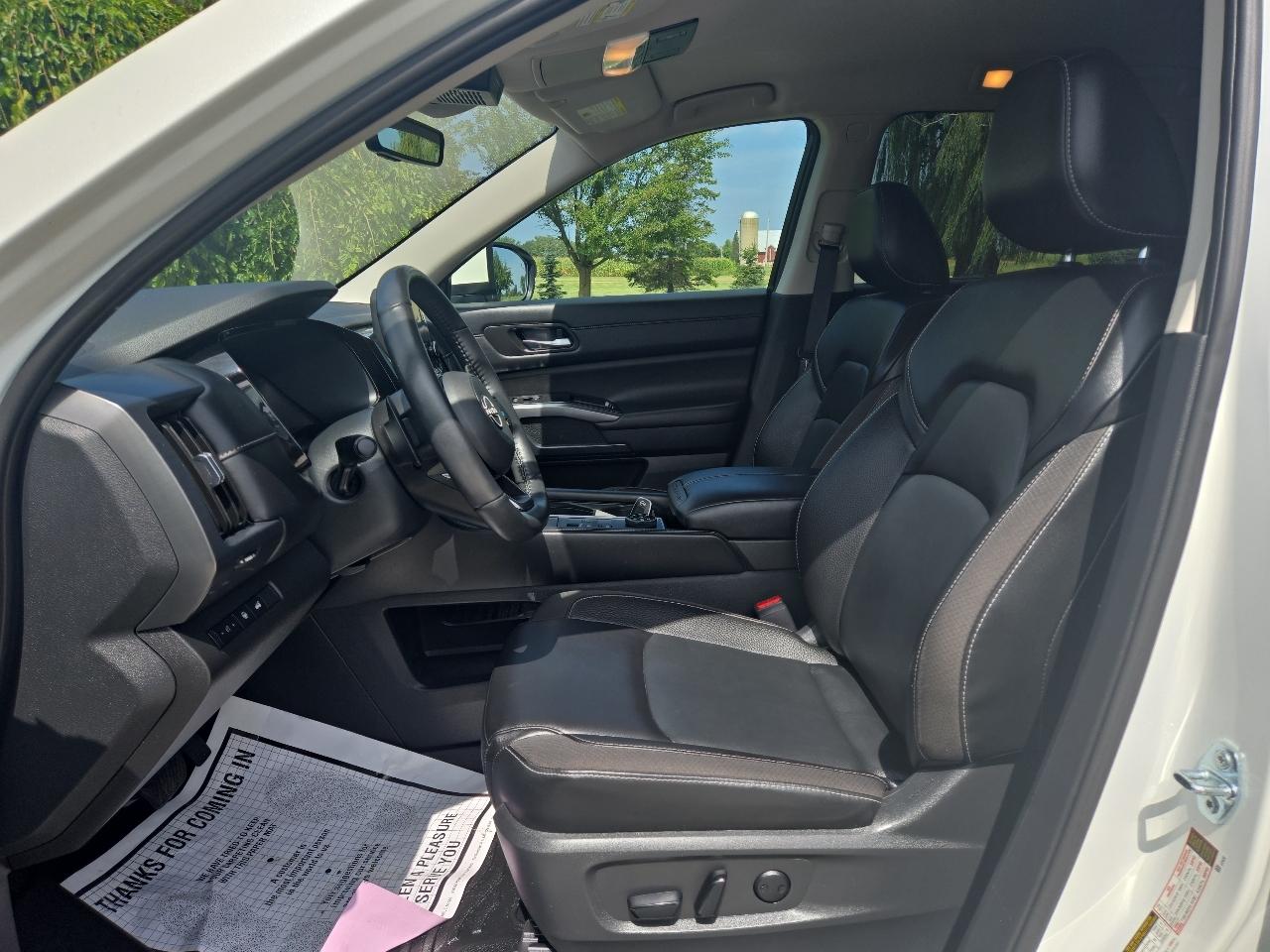 Nissan Pathfinder SL 4WD 2023