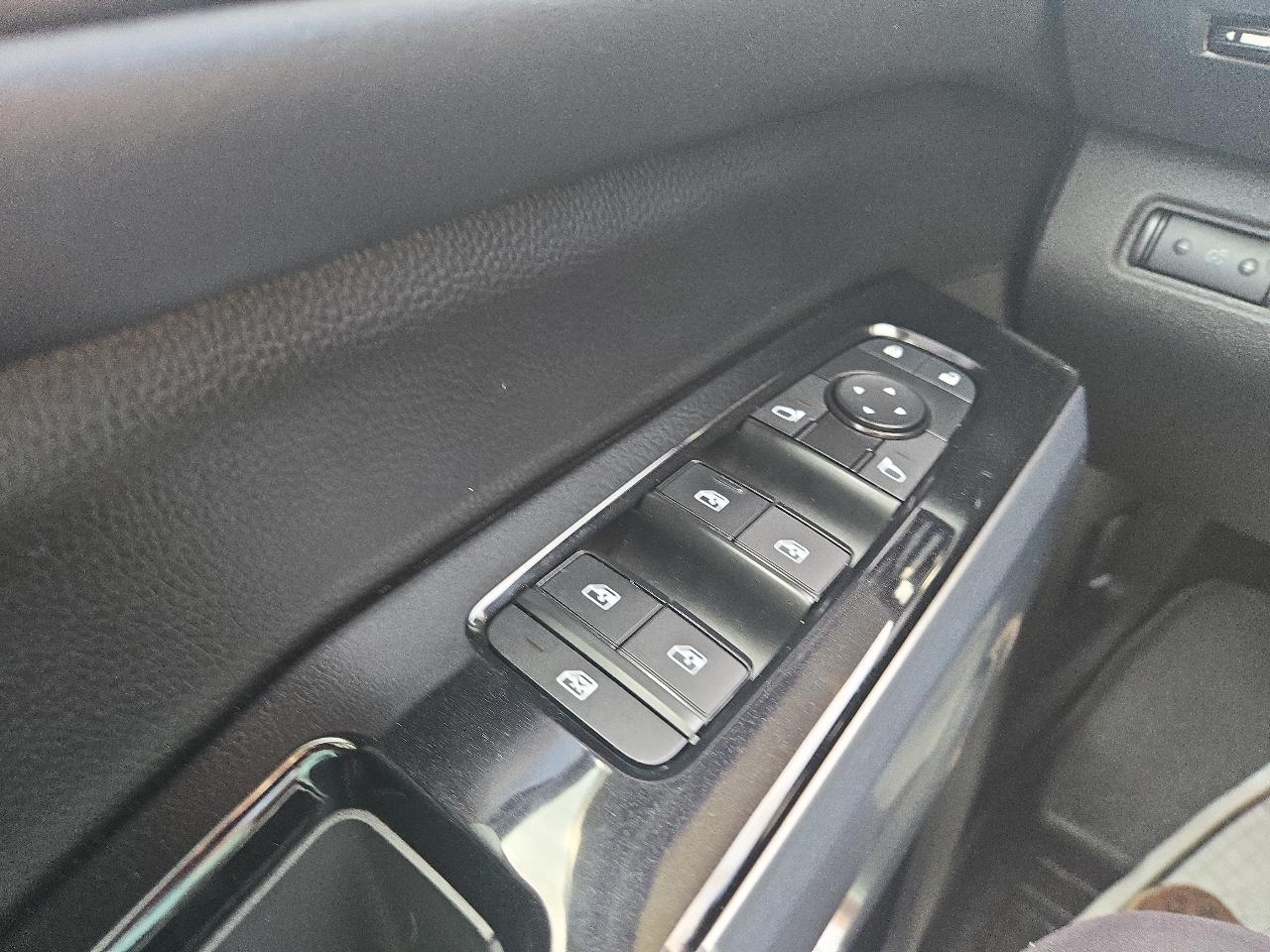 Nissan Pathfinder SL 4WD 2023