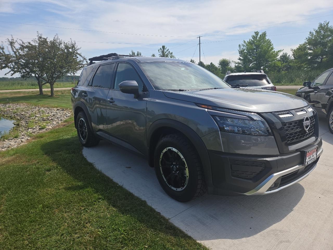 Nissan Pathfinder SV 4WD 2025