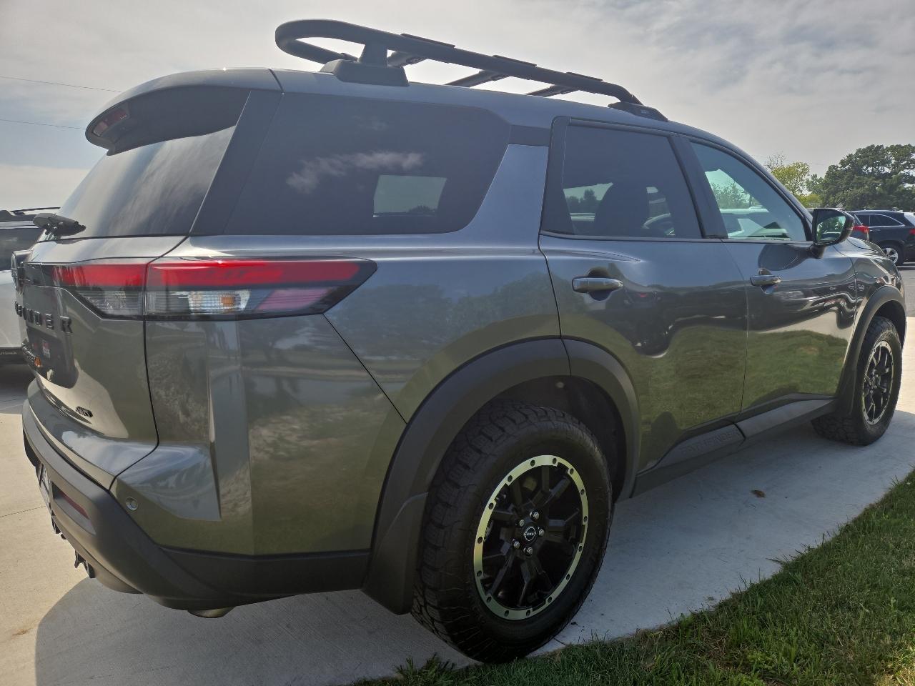 Nissan Pathfinder SV 4WD 2025