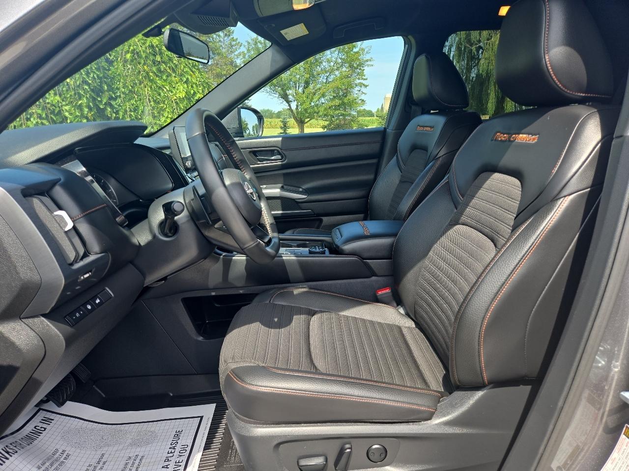 Nissan Pathfinder SV 4WD 2025