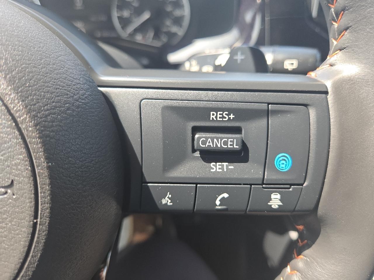 Nissan Pathfinder SV 4WD 2025