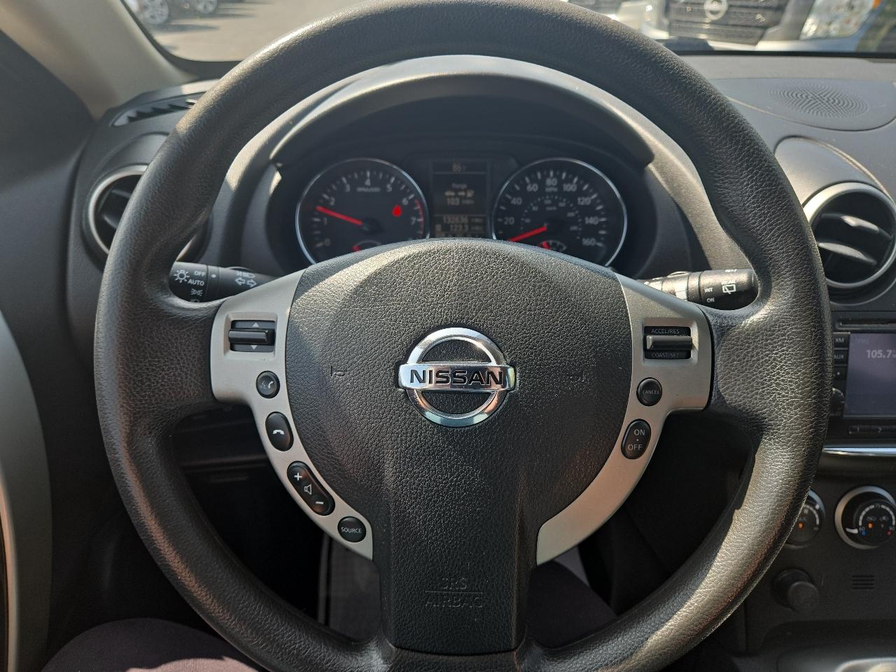 Nissan Rogue S AWD 2011