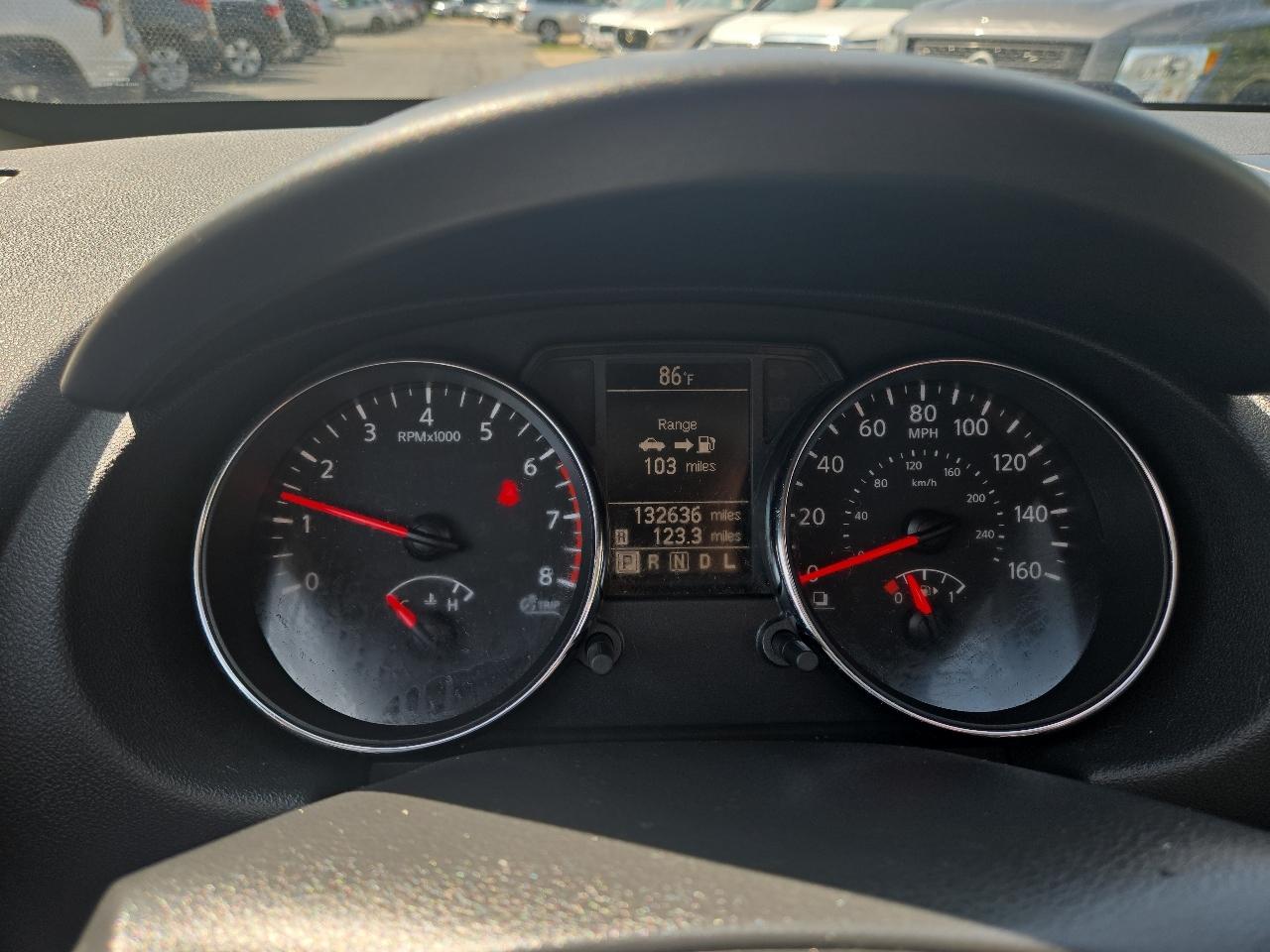 Nissan Rogue S AWD 2011