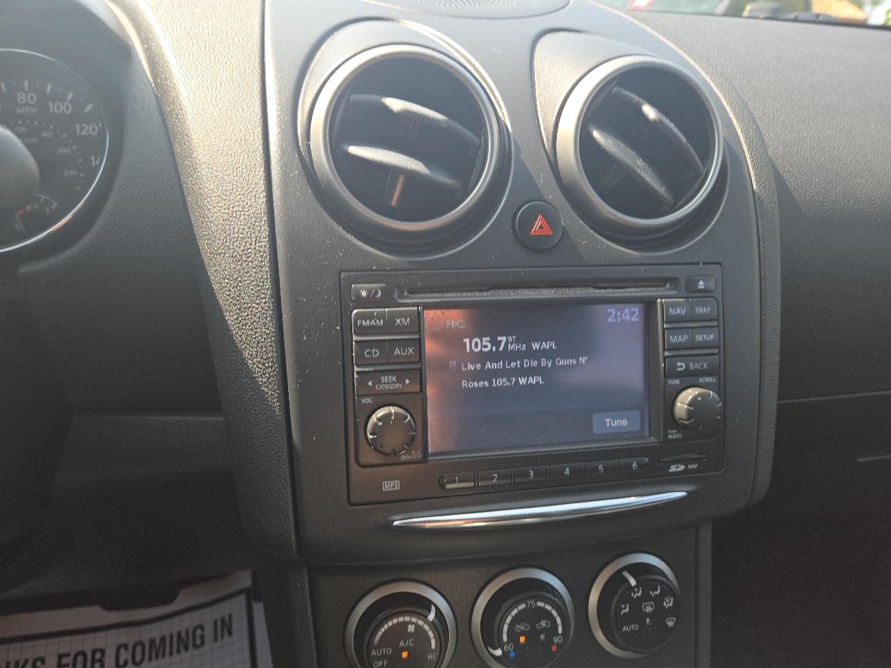 Nissan Rogue S AWD 2011