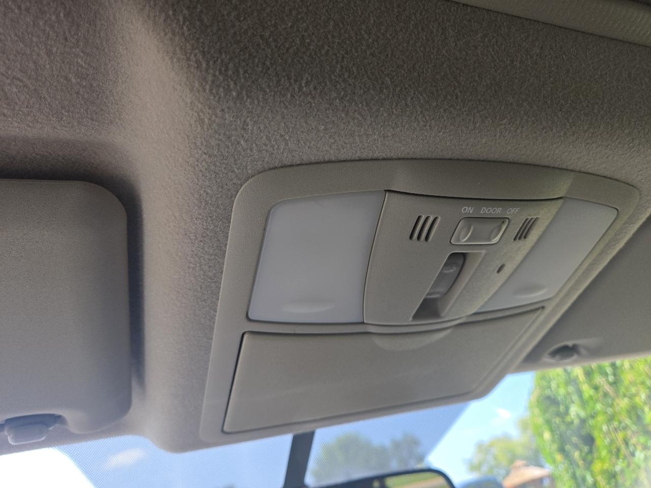 Nissan Rogue S AWD 2011