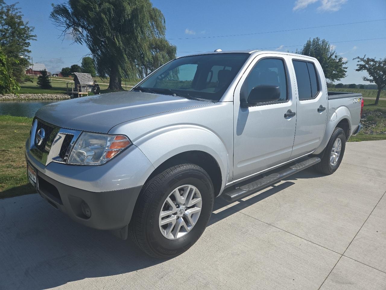 Nissan Frontier SL Crew Cab 5AT 4WD 2016