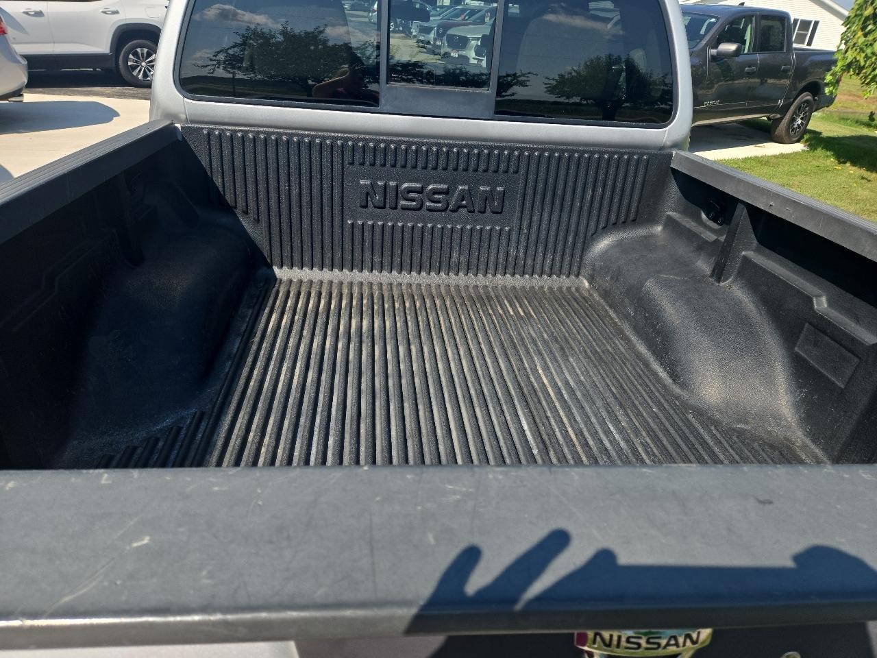 Nissan Frontier SL Crew Cab 5AT 4WD 2016