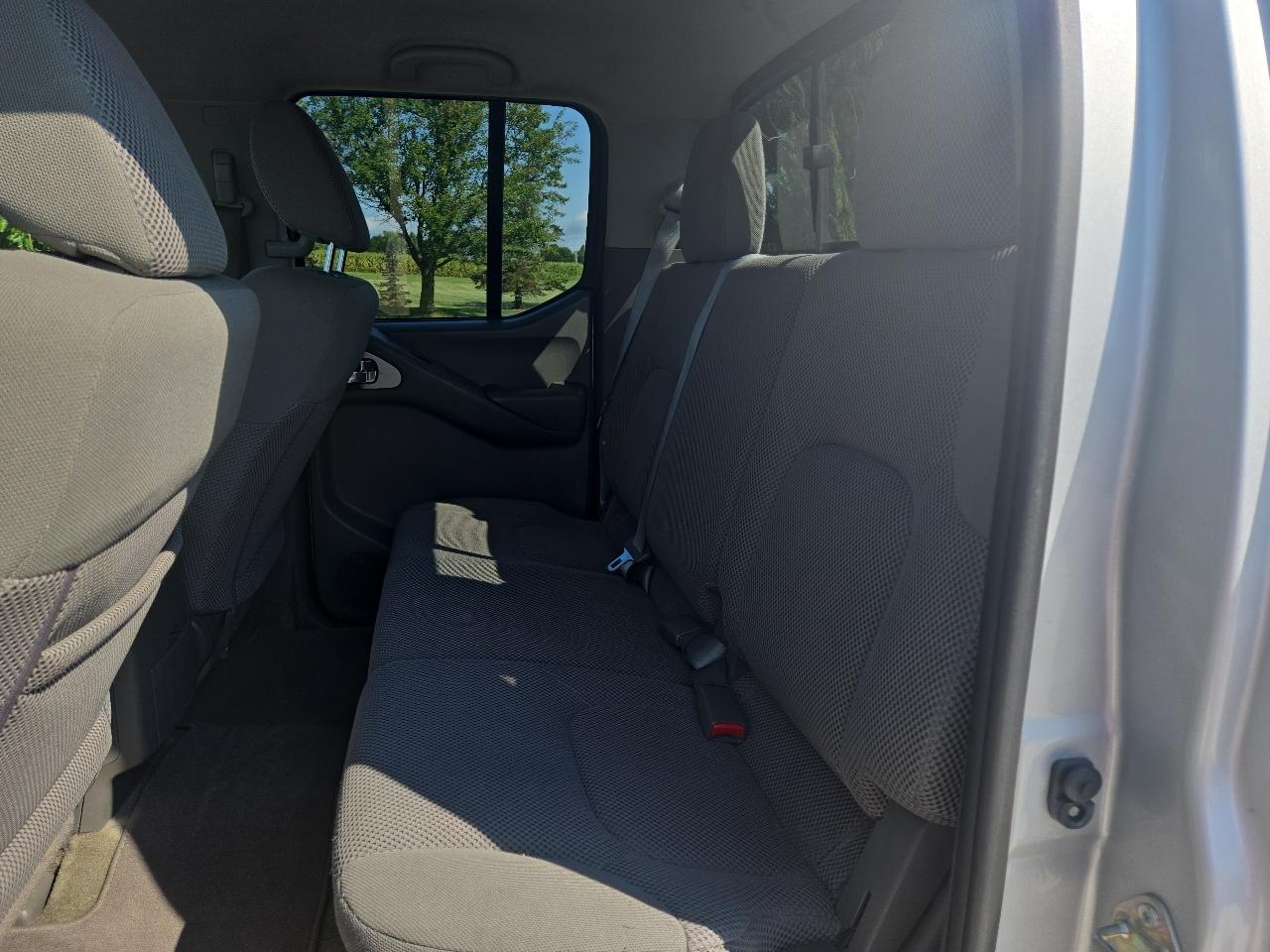 Nissan Frontier SL Crew Cab 5AT 4WD 2016