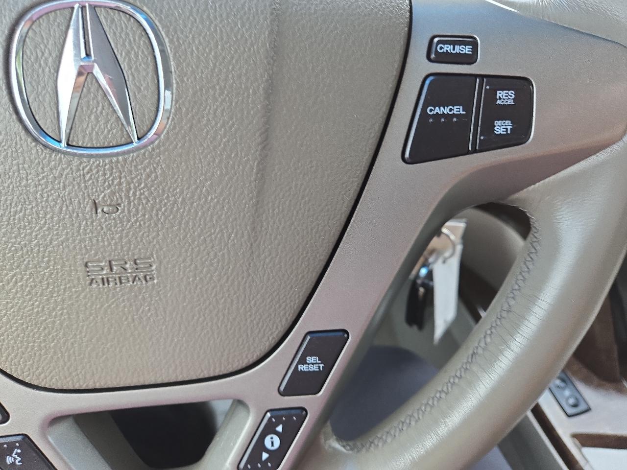 Acura MDX 6-Spd AT w/Tech Package 2012