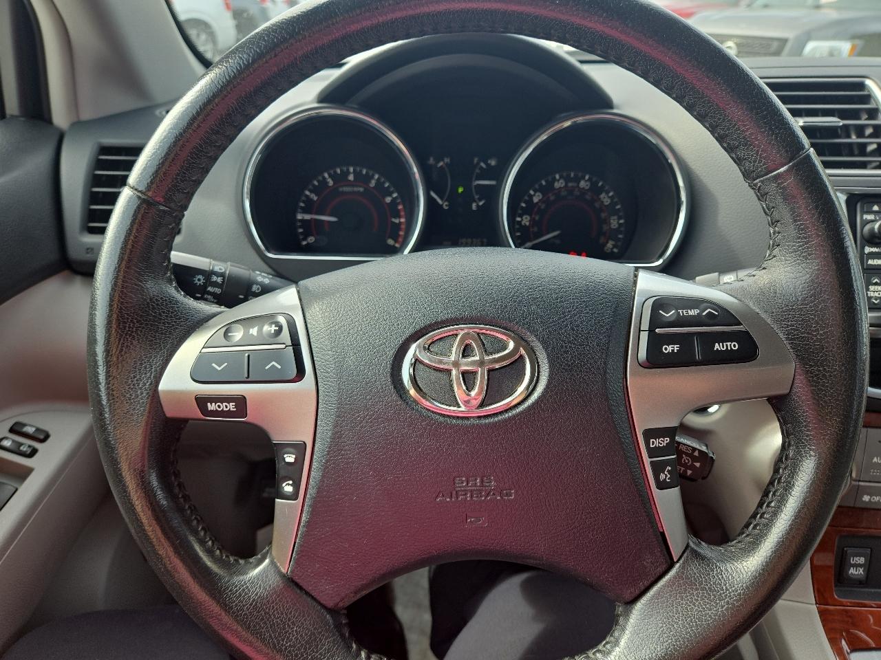 Toyota Highlander Limited 4WD 2013