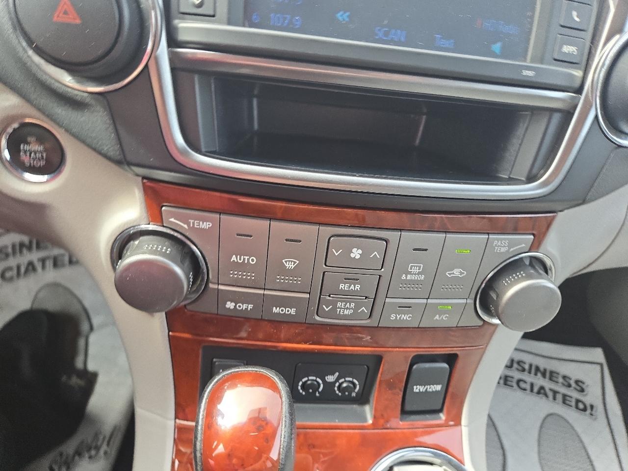 Toyota Highlander Limited 4WD 2013