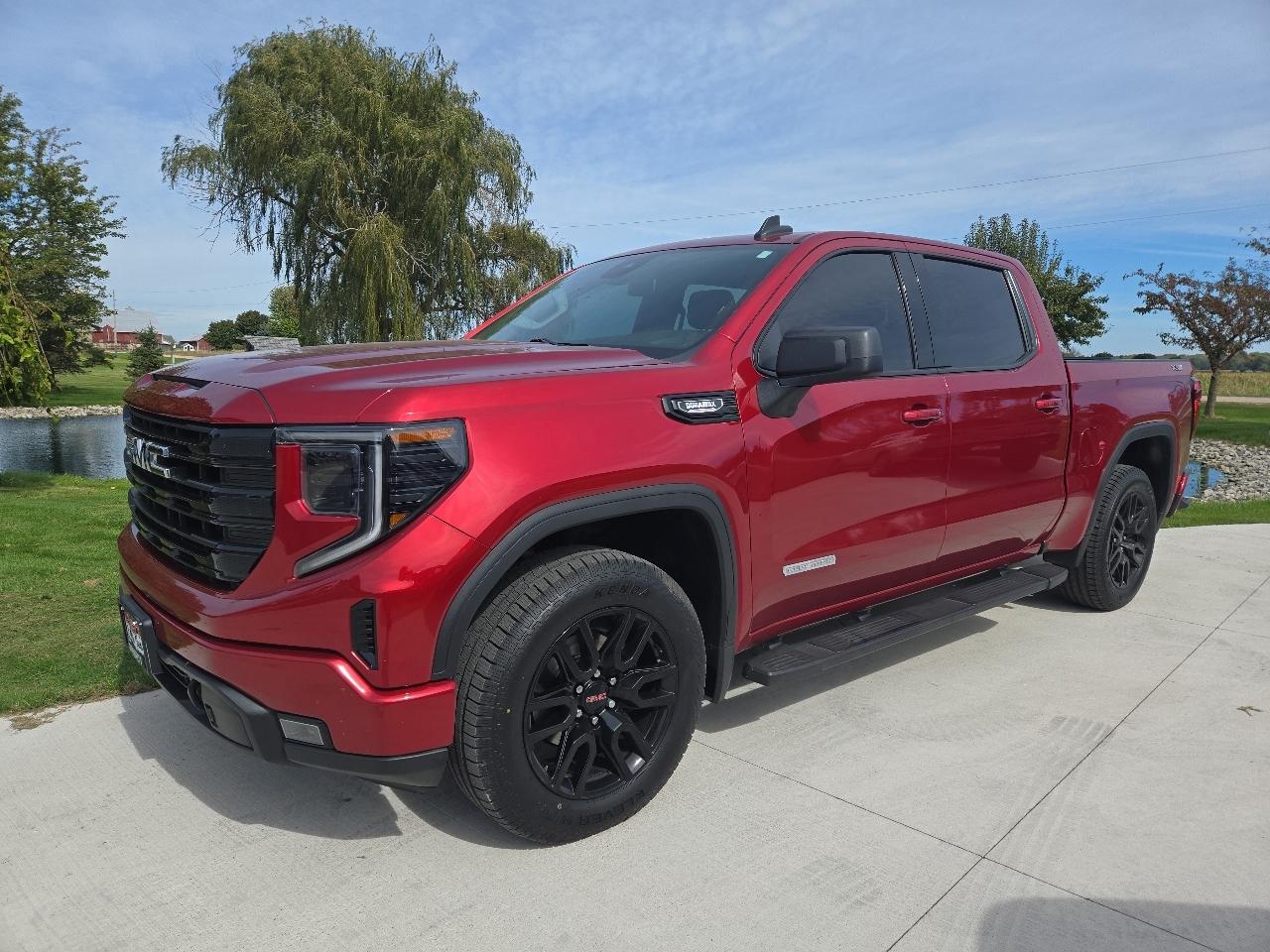 2023 GMC Sierra 1500 Elevation Crew Cab 4WD