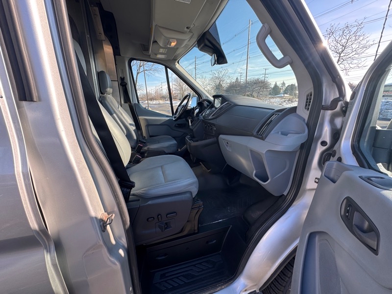 Ford Transit 250 Van Med. Roof w/Sliding Pass. 148-in. WB 2018