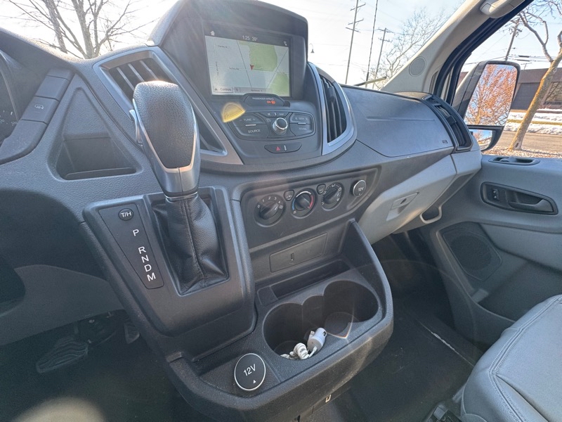 Ford Transit 250 Van Med. Roof w/Sliding Pass. 148-in. WB 2018