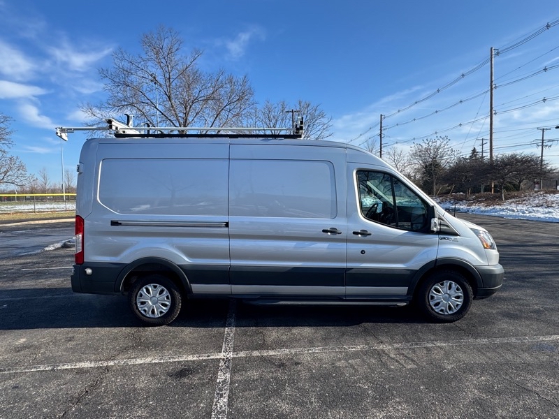 Ford Transit 250 Van Med. Roof w/Sliding Pass. 148-in. WB 2018