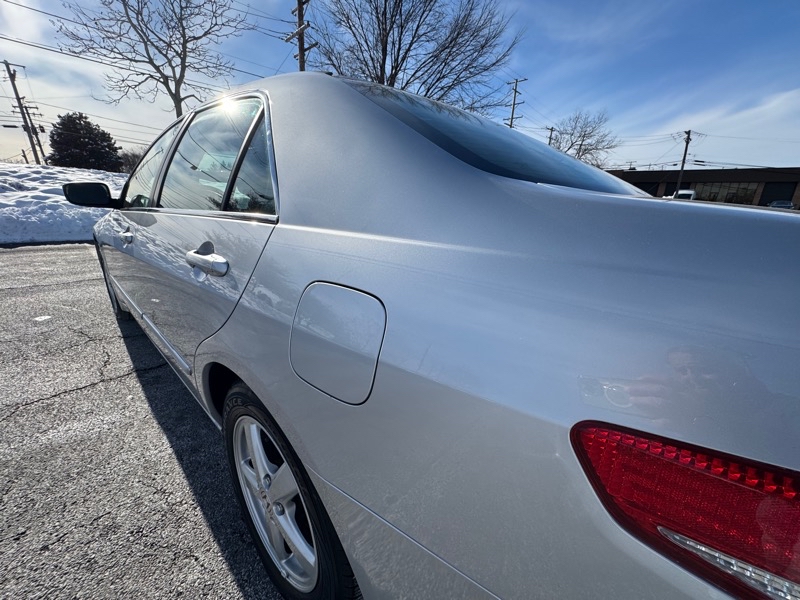 Honda Accord EX-L Sedan AT with Navigation System 2003