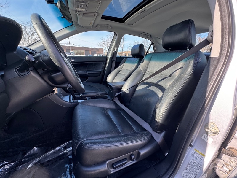 Honda Accord EX-L Sedan AT with Navigation System 2003