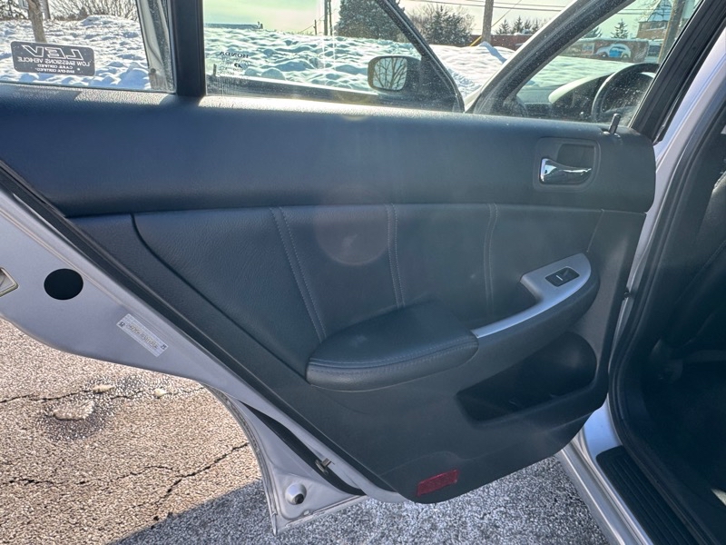 Honda Accord EX-L Sedan AT with Navigation System 2003