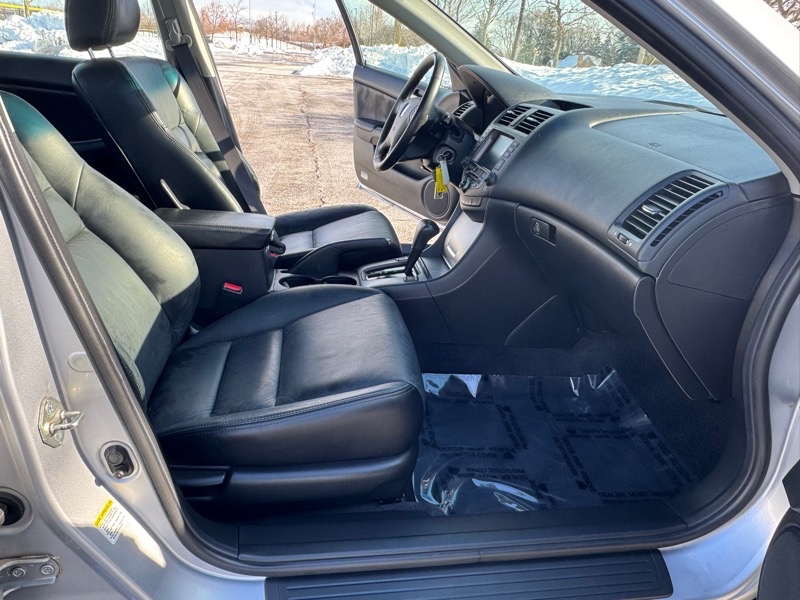 Honda Accord EX-L Sedan AT with Navigation System 2003