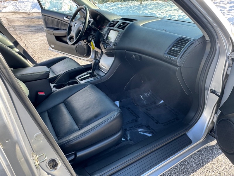 Honda Accord EX-L Sedan AT with Navigation System 2003